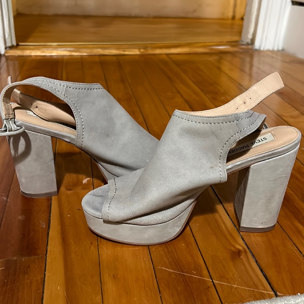 Steve Madden gray chunky heels. Worn a few times. Good condition.